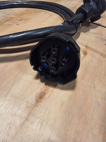 Sunpower Helix AC connector, Outer