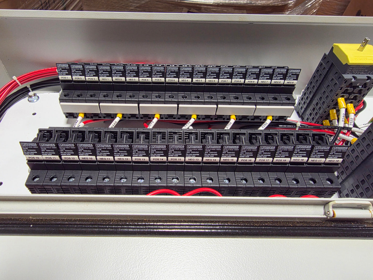 DC combiner, 18 String, Dual MPPT with independent DC Disconnect